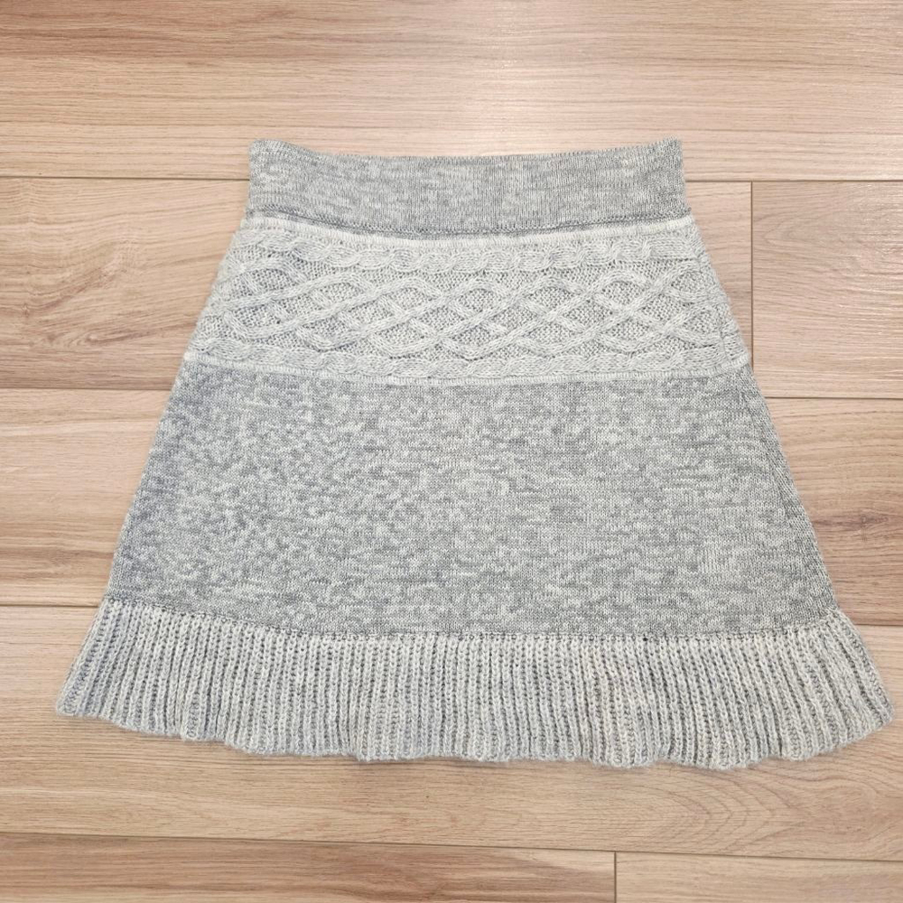 Dakini grey sweater mini skirt cable knit band wool blend size small